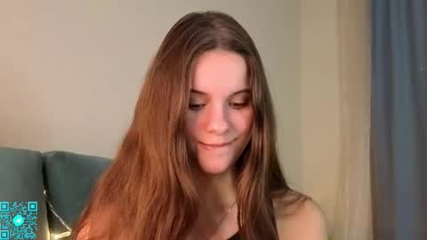 Snapshot of lorettadunnelli chatting on 10/24/25, 05:53 Chloe for Fan BlackHole online show from 10/24/25, 05:53