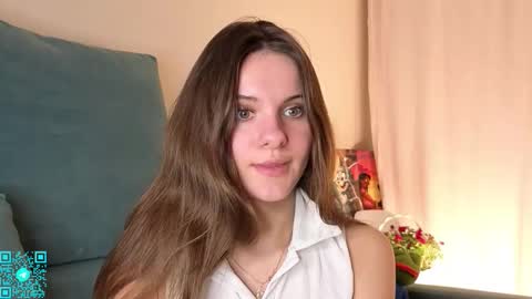 Snapshot of lorettadunnelli chatting on 11/09/25, 05:22 Chloe for Fan BlackHole online show from 11/09/25, 05:22