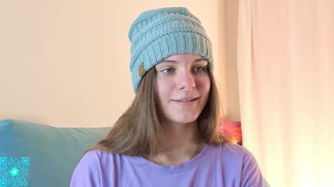 Snapshot of lorettadunnelli chatting on 11/15/25, 07:21 Chloe for Fan BlackHole online show from 11/15/25, 07:21