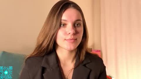 Snapshot of lorettadunnelli chatting on 11/23/25, 05:35 Chloe for Fan BlackHole online show from 11/23/25, 05:35