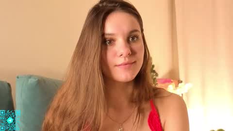 Snapshot of lorettadunnelli chatting on 12/05/25, 07:54 Chloe for Fan BlackHole online show from 12/05/25, 07:54