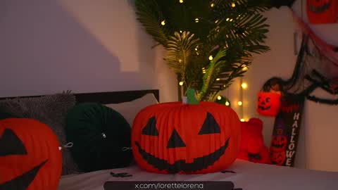 Snapshot of lorettelorenaa chatting on 10/24/25, 06:21 LoretteLorena online show from 10/24/25, 06:21