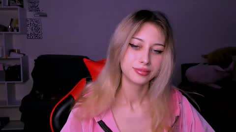 Lori online show from 10/14/25, 04:30