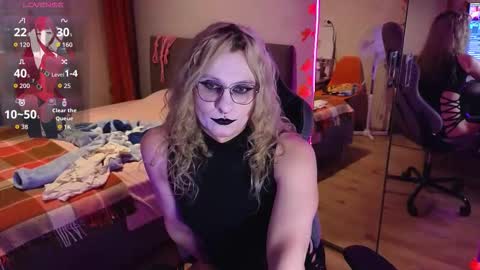 Snapshot of lori_myaf chatting on 10/15/25, 03:01 Lori ----------------------------------- online show from 10/15/25, 03:01