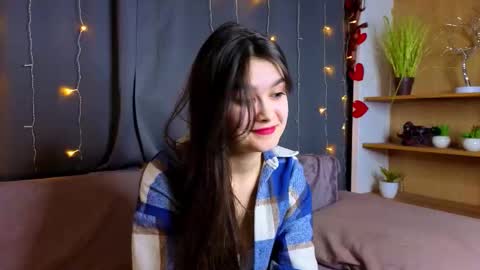 Nicole online show from 03/26/26, 08:47