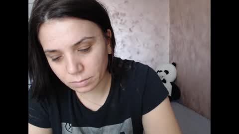 LorraGrey online show from 10/31/25, 01:01