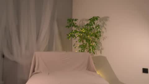 Snapshot of lorrie_love_story chatting on 11/23/25, 07:41 Lorrie online show from 11/23/25, 07:41