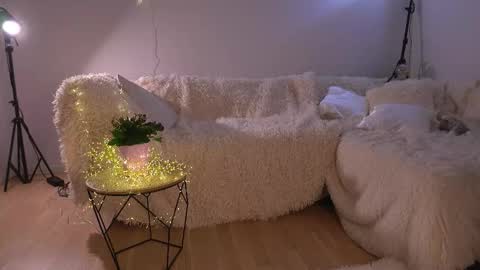 Lorrie online show from 02/20/26, 09:32