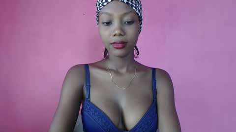 Snapshot of lorrycutie16 chatting on 05/10/26, 12:21 lorrycutie16 online show from 05/10/26, 12:21