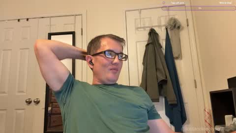 Snapshot of lostandlonelysoul chatting on 10/26/25, 04:40 Hazemir online show from 10/26/25, 04:40