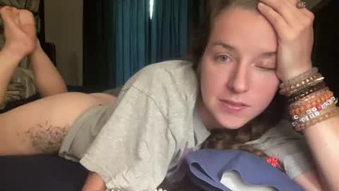 lothlori online show from 11/18/25, 02:54