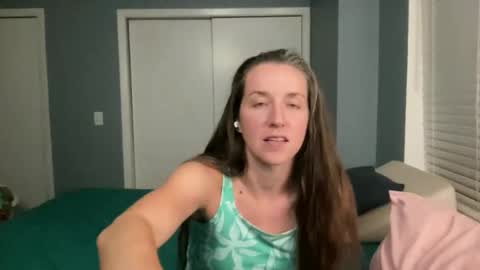 Snapshot of lothlori chatting on 05/03/26, 01:00 lothlori online show from 05/03/26, 01:00