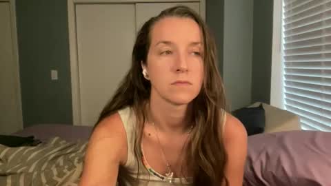 lothlori online show from 06/11/26, 12:08