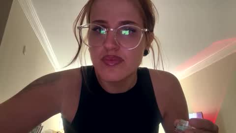 lotta_love0 online show from 05/01/26, 08:13