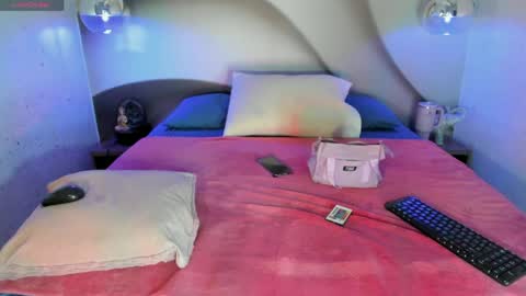 Lotti online show from 04/04/26, 07:55