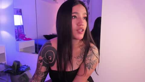 lottie_fox online show from 02/26/26, 03:49