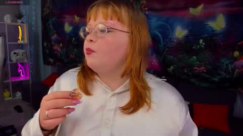 Lottie online show from 12/19/25, 03:19