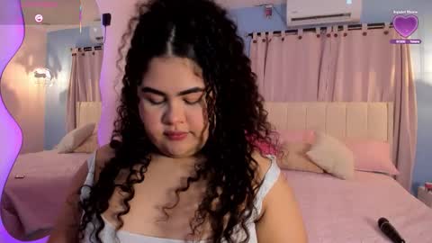 Snapshot of lou_22_ chatting on 02/08/26, 01:58 Lou online show from 02/08/26, 01:58