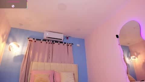 Snapshot of lou_22_ chatting on 02/20/26, 12:16 Lou online show from 02/20/26, 12:16