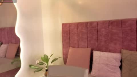 Lou online show from 05/08/26, 12:21
