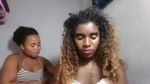 Snapshot of louane98 chatting on 02/04/26, 08:58 louane98 online show from 02/04/26, 08:58