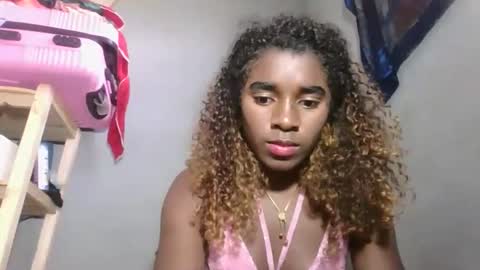 Snapshot of louane98 chatting on 02/08/26, 06:17 louane98 online show from 02/08/26, 06:17