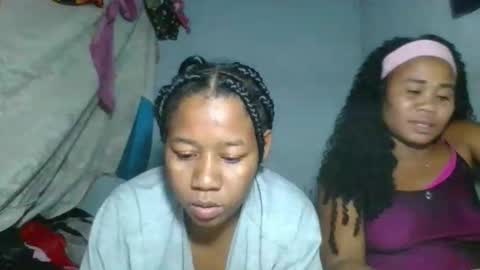 louane98 online show from 03/12/26, 08:04