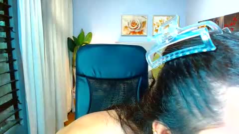 Snapshot of louie_sexy chatting on 07/21/26, 08:38 Cathy online show from 07/21/26, 08:38