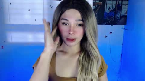 louilalicious online show from 02/17/25, 01:47