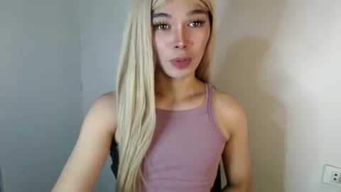 louilalicious online show from 02/28/25, 05:15