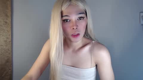 louilalicious online show from 03/05/25, 06:44