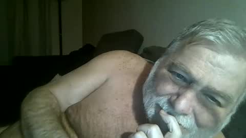 louis_chokdee online show from 01/08/25, 05:05
