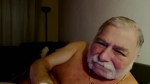 louis_chokdee online show from 10/10/25, 05:12