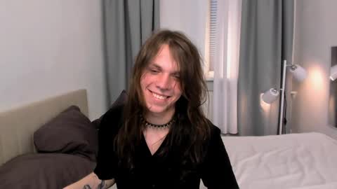 Snapshot of louis_hayes chatting on 04/16/26, 04:30 louis online show from 04/16/26, 04:30