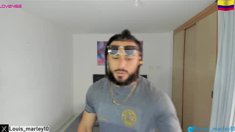 louis_marley_ online show from 01/01/25, 10:24
