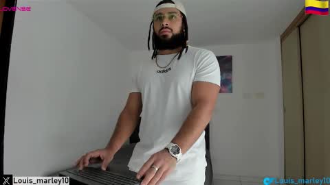 louis_marley_ online show from 12/02/25, 02:12