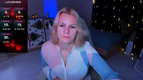 Snapshot of louisa_bay chatting on 01/04/25, 07:45 Louisa online show from 01/04/25, 07:45