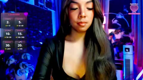 Snapshot of louisassy chatting on 06/06/26, 03:22 Louisa online show from 06/06/26, 03:22