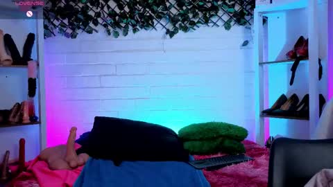  LouIse  online show from 05/30/26, 03:53