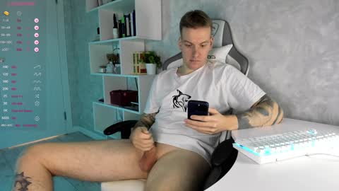 Snapshot of louisjafferson chatting on 01/15/25, 03:39 Louis online show from 01/15/25, 03:39