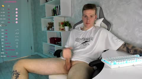 Snapshot of louisjafferson chatting on 02/08/25, 06:55 Louis online show from 02/08/25, 06:55