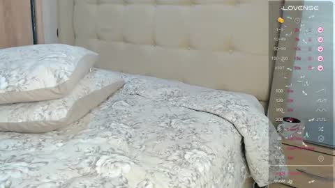 Snapshot of loula03 chatting on 06/28/26, 01:11 online show from 06/28/26, 01:11