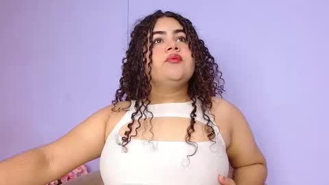 lourdes_moon22 online show from 10/18/25, 01:45