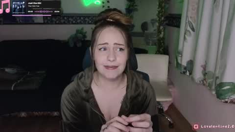 Lo Valentine online show from 12/02/25, 05:13