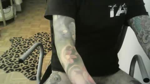 Snapshot of lovalova666 chatting on 12/02/25, 11:59 Guapito online show from 12/02/25, 11:59