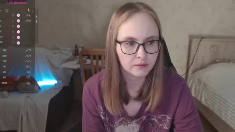 Snapshot of love_agatha chatting on 09/27/25, 05:01 Agatha online show from 09/27/25, 05:01