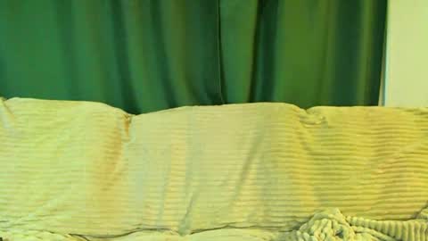 Snapshot of love_attation chatting on 02/12/26, 04:18 Cute face online show from 02/12/26, 04:18