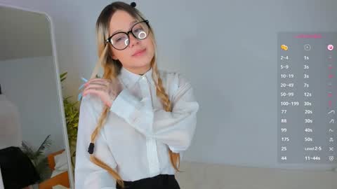 Eva online show from 12/21/25, 01:29