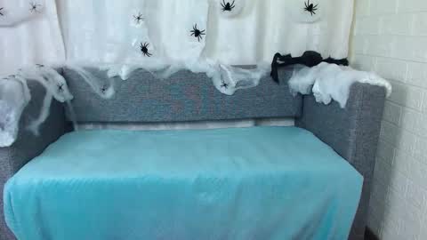 love bella  online show from 10/07/25, 12:30