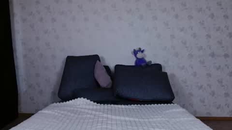 Snapshot of love_bella_ chatting on 06/25/26, 12:21 love bella online show from 06/25/26, 12:21